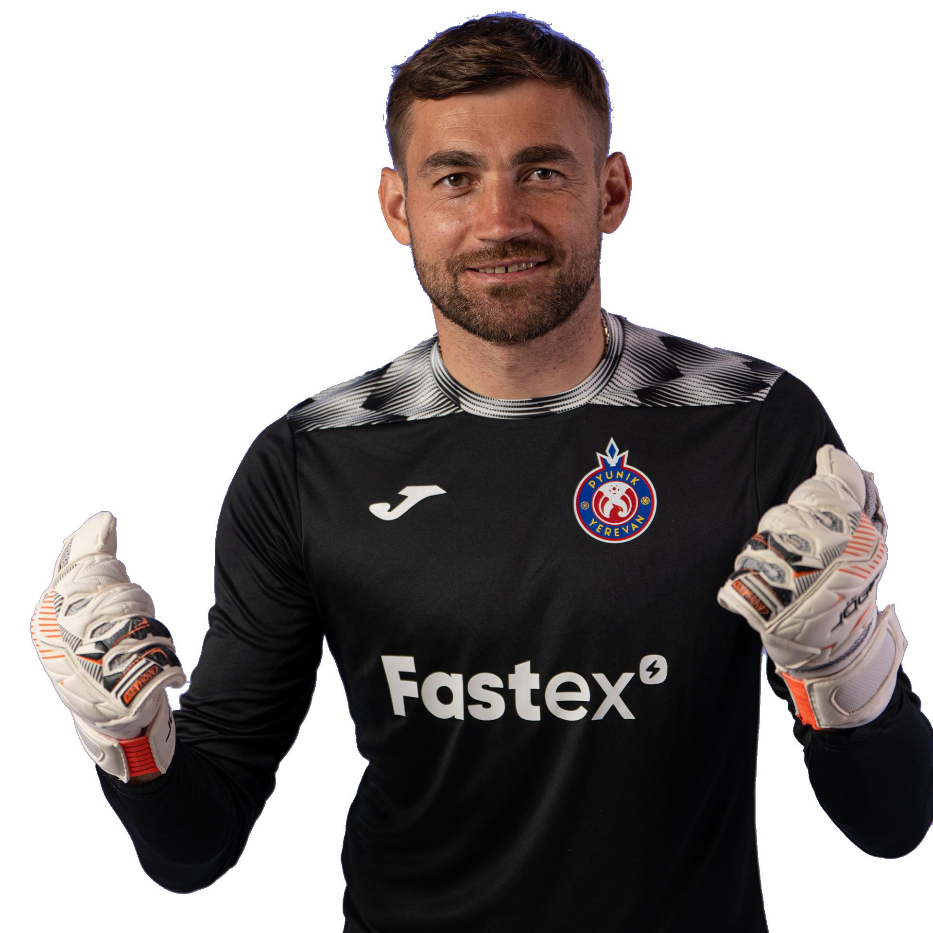 Black goalkeeper kit 2024/25
